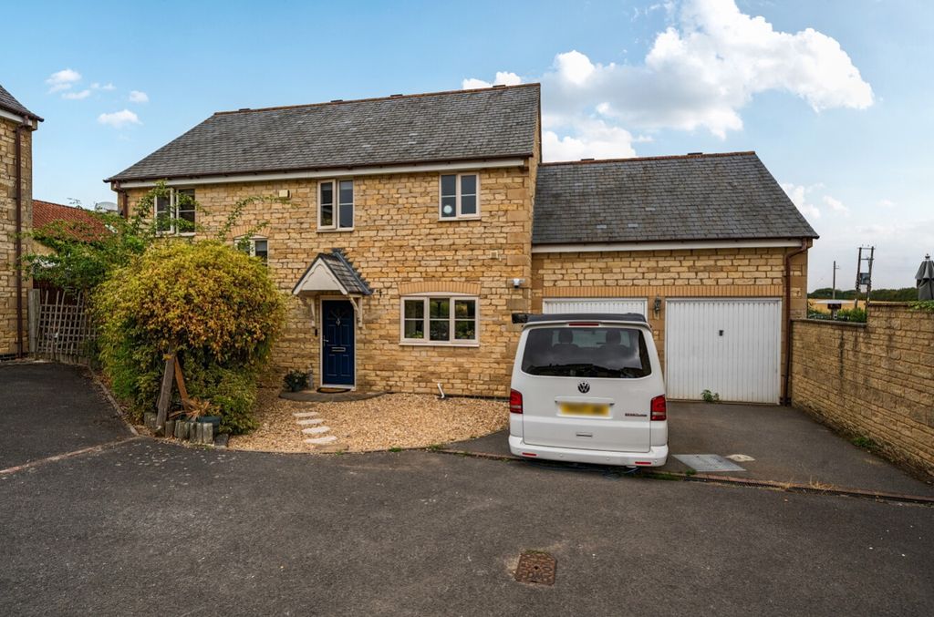 Property photo 1 of 24 1512800-1-6A8Ec5B2c9A9E