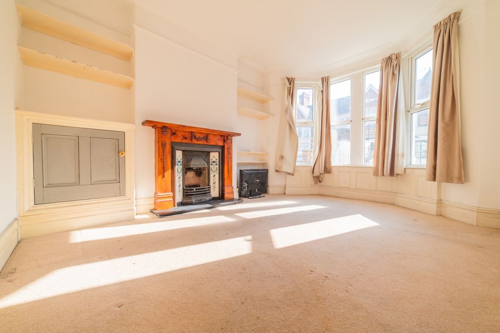 Property photo 3 of 32 Call 02920 454555 To Secure Your Viewing_1