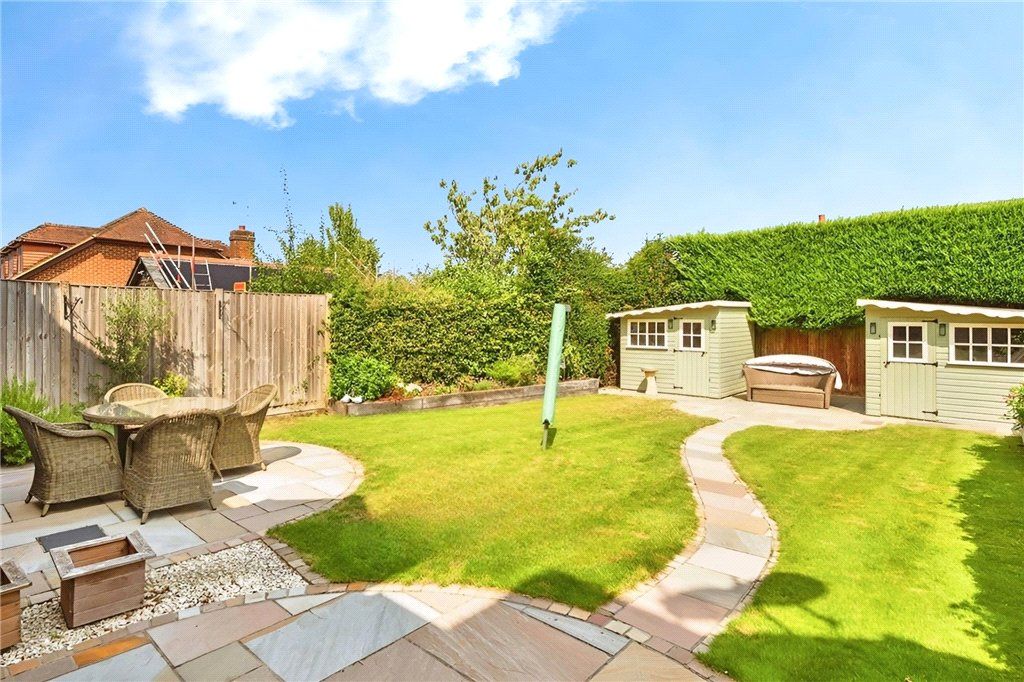 Property photo 2 of 19 Picture No. 23