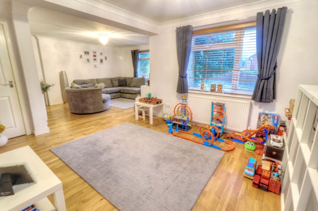 Property photo 3 of 14