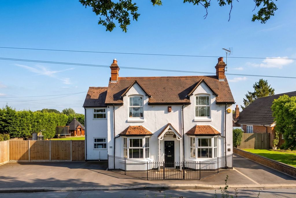 Property photo 1 of 32