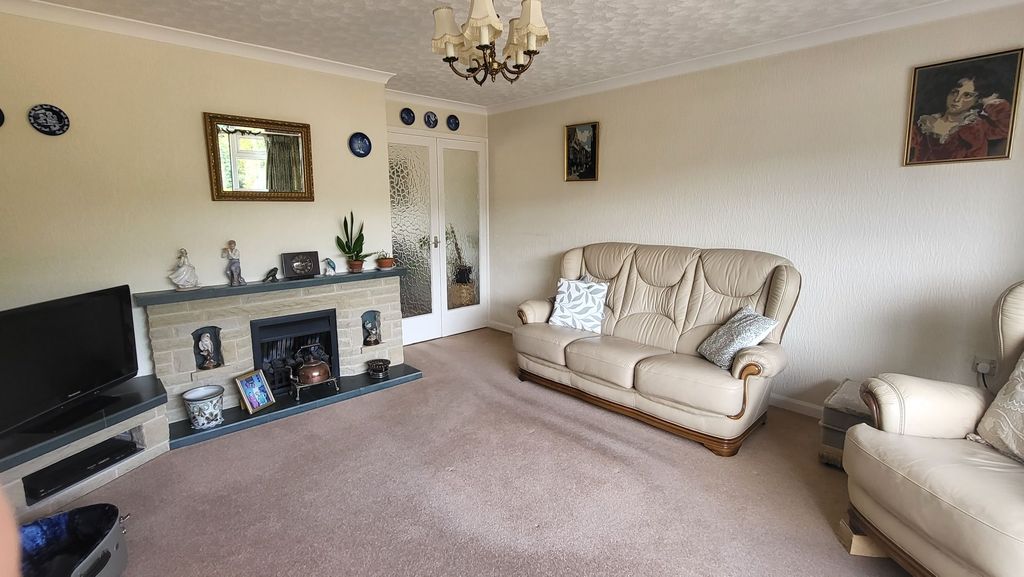 Property photo 2 of 24