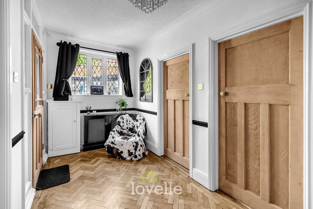 Property photo 3 of 40