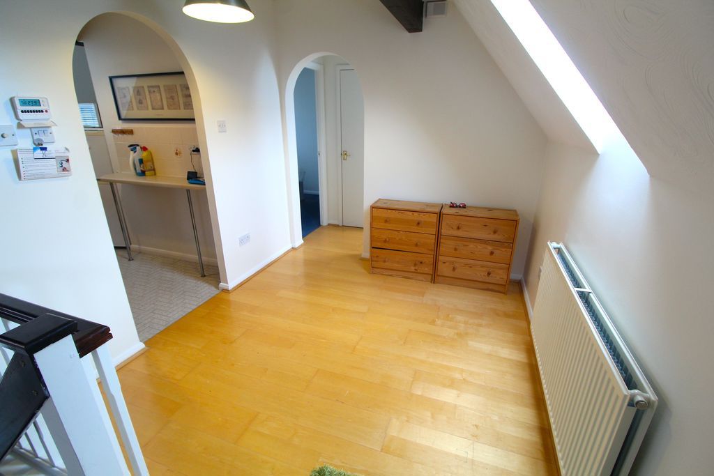 Property photo 3 of 6 Dining Area