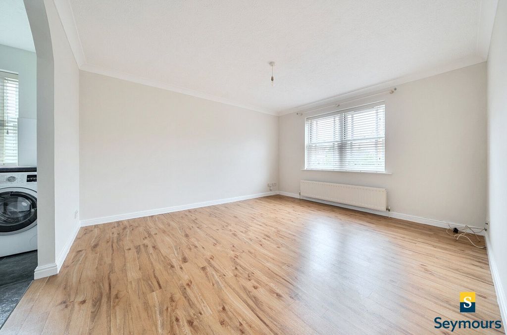 Property photo 2 of 15 Living Room