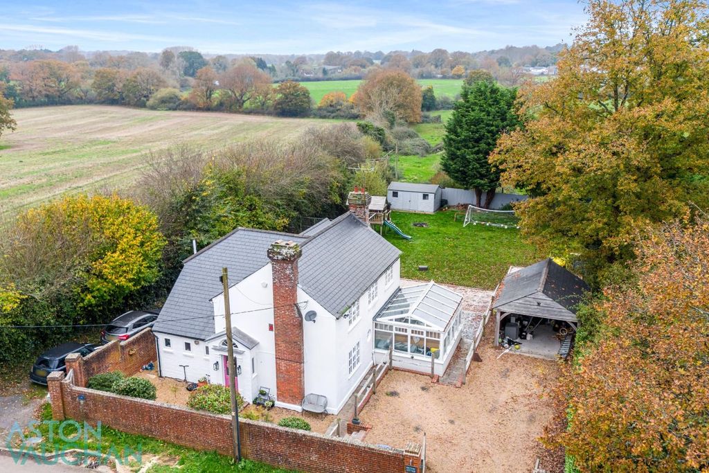 Property photo 2 of 34