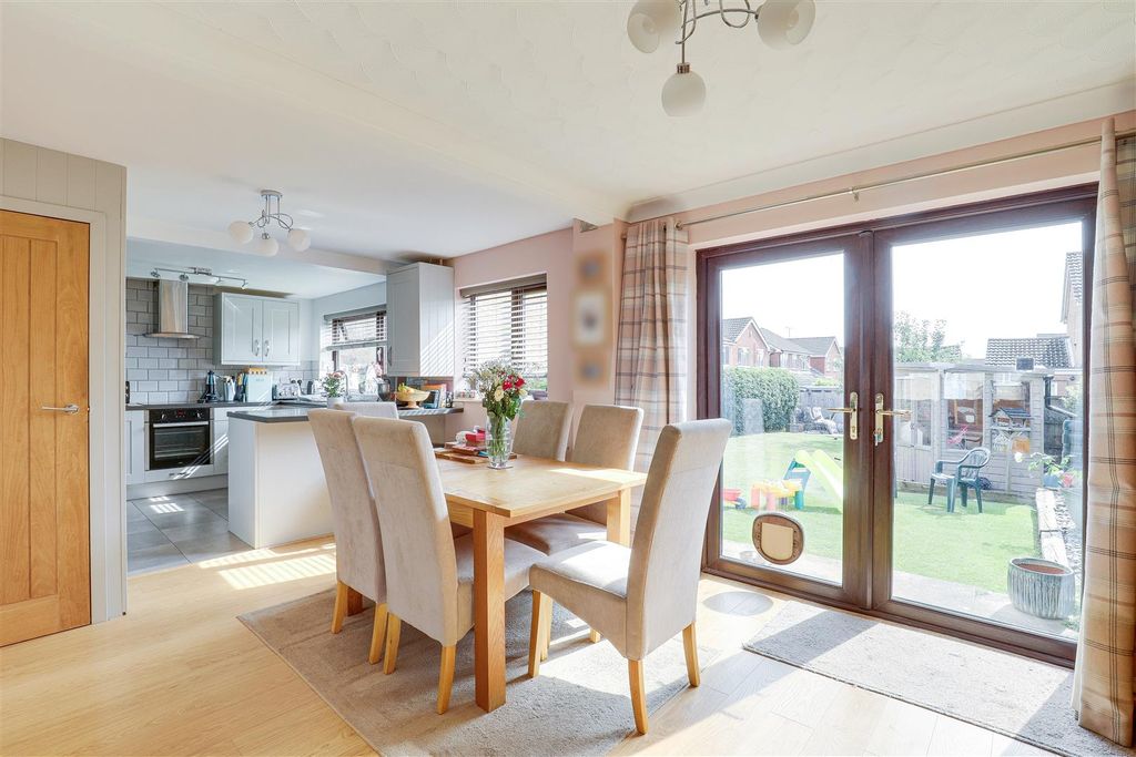 Property photo 2 of 23 1471.Jpg