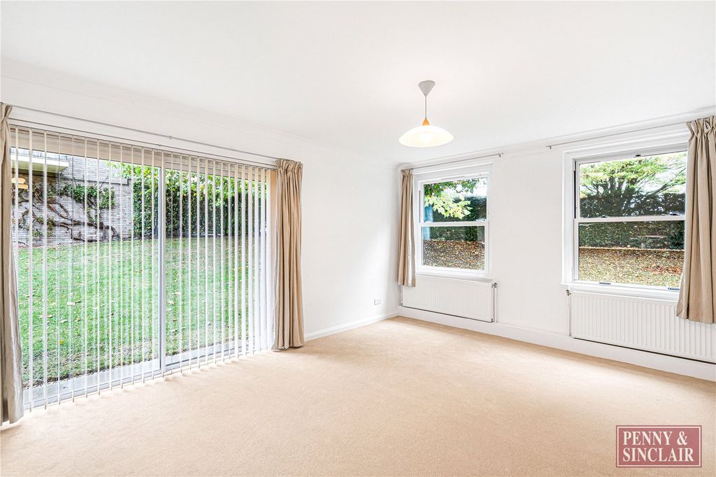 Property photo 1 of 11 Picture No. 14