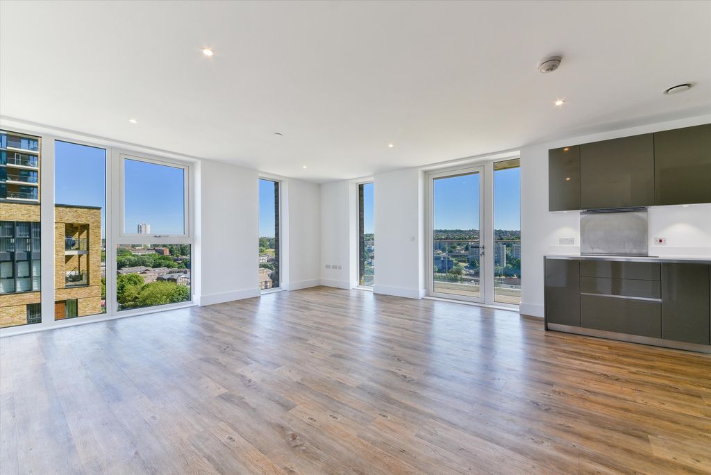 Property photo 1 of 13 Image