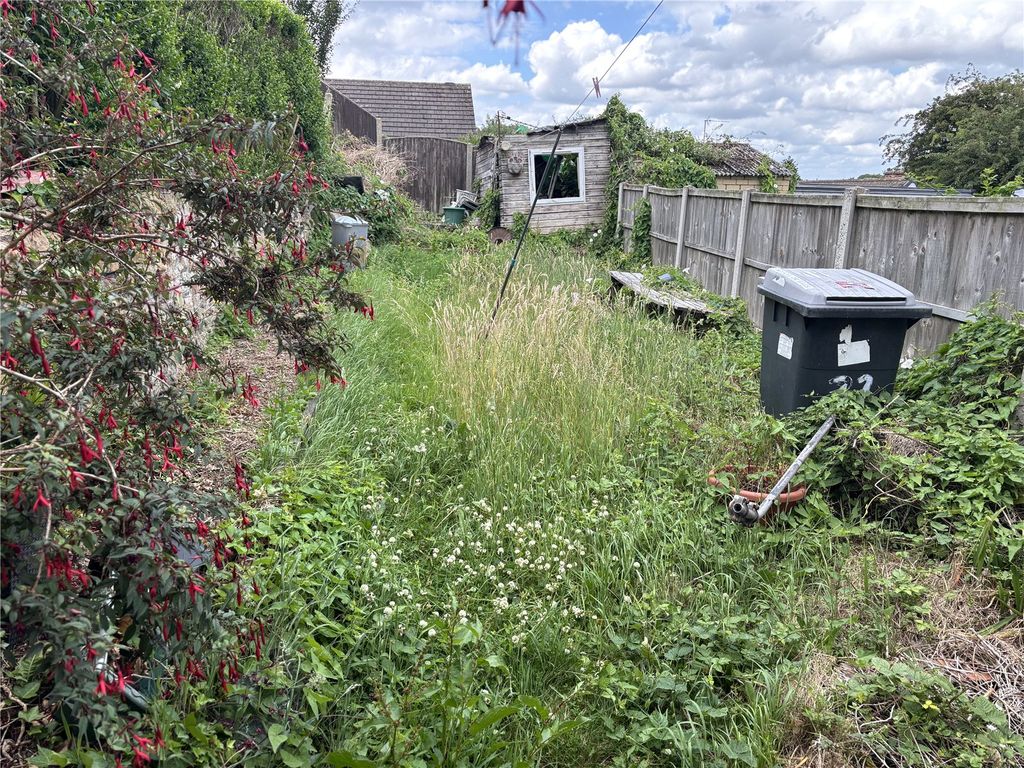 Property photo 2 of 3 Picture No. 12