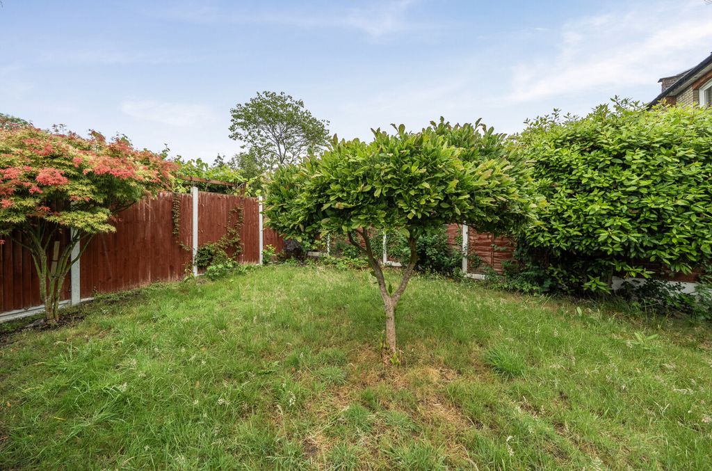 Property photo 2 of 21 1472285-18-6A268d...