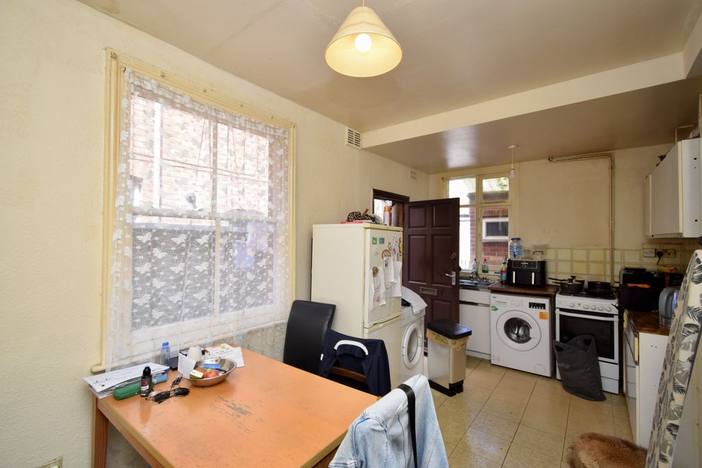 Property photo 2 of 12 Gallery