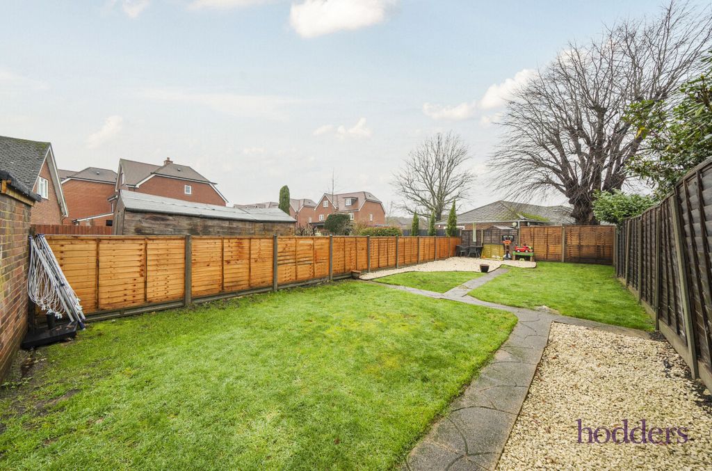 Property photo 3 of 18 dcc89E03-8A43-493...