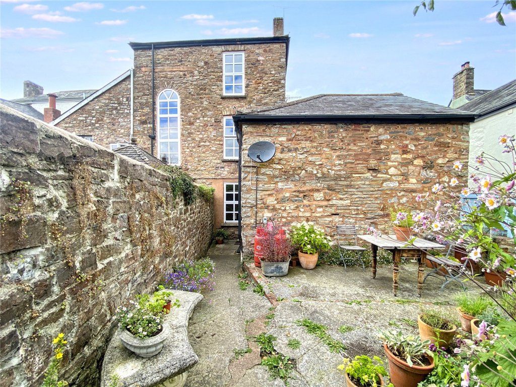 Property photo 3 of 13 Photo 2