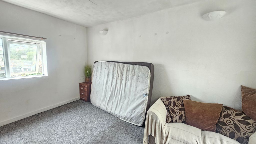 Property photo 2 of 2