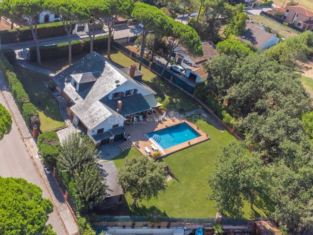 Property photo 1 of 15 Exclusive Mediterranean House In Vidreres