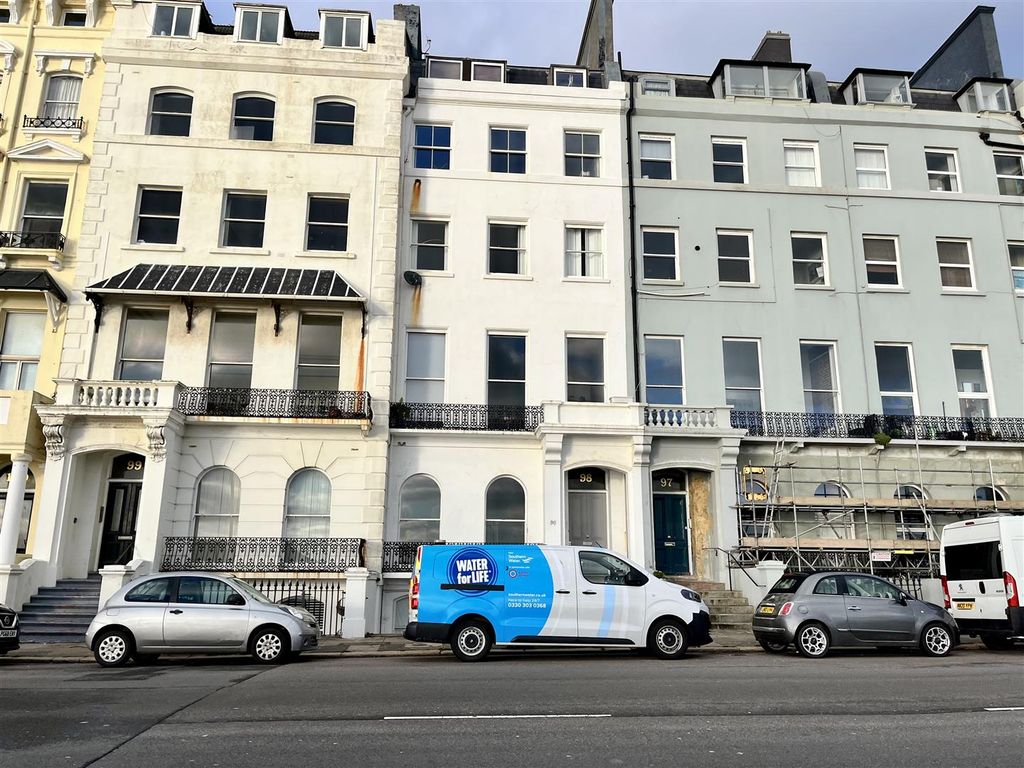 Property photo 2 of 19