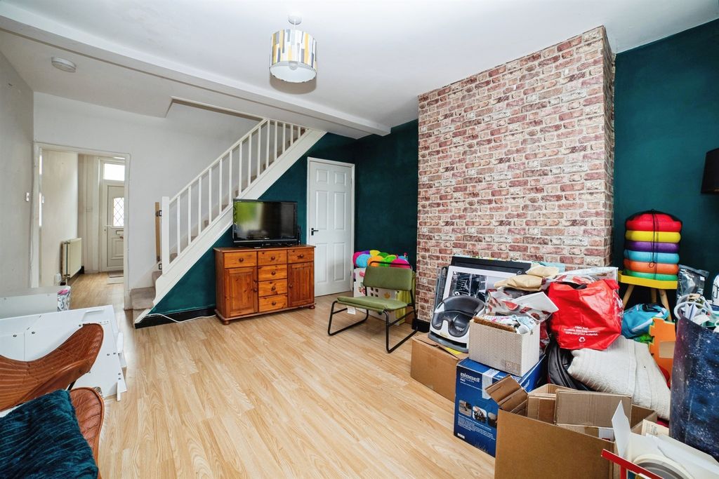 Property photo 3 of 20