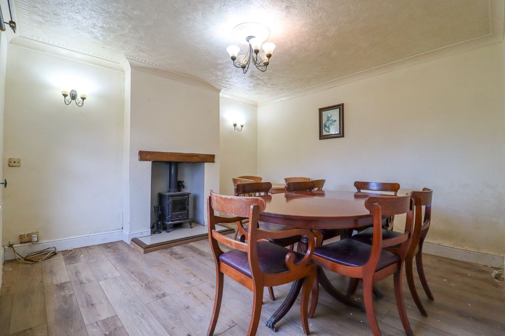Property photo 2 of 15 3771885