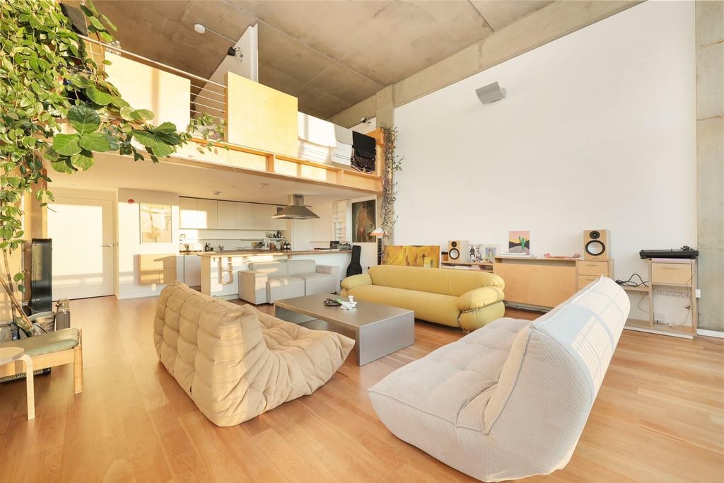 Property photo 2 of 19 A.Jpg