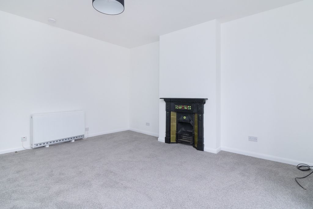 Property photo 2 of 8 2269635