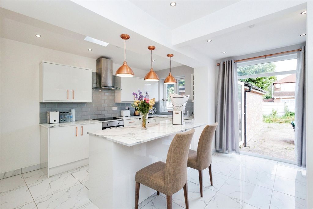 Property photo 2 of 17 Kitchen Diner