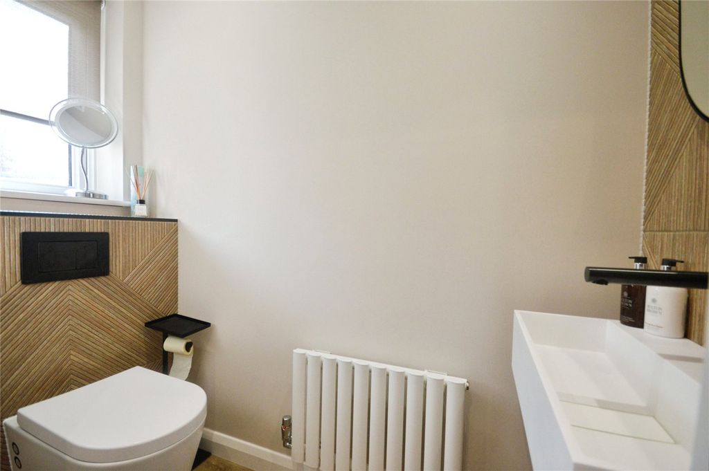 Property photo 3 of 15 Picture No. 10