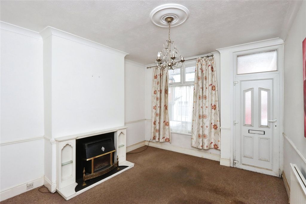 Property photo 3 of 17 Picture No. 14