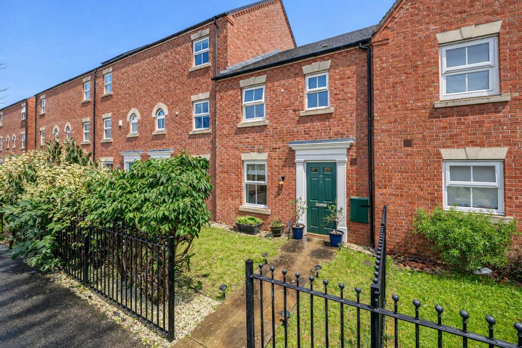 Property photo 1 of 31