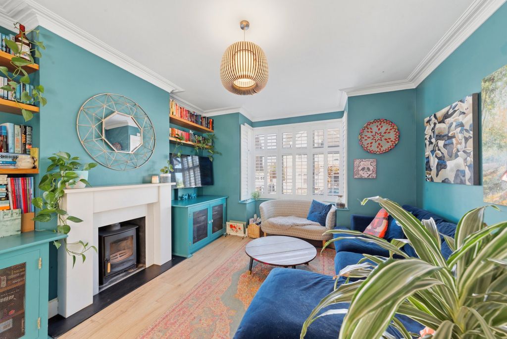 Property photo 3 of 23