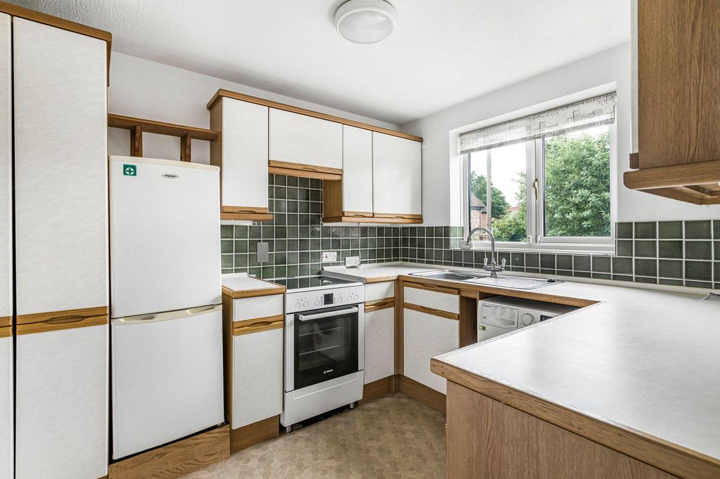 Property photo 2 of 12