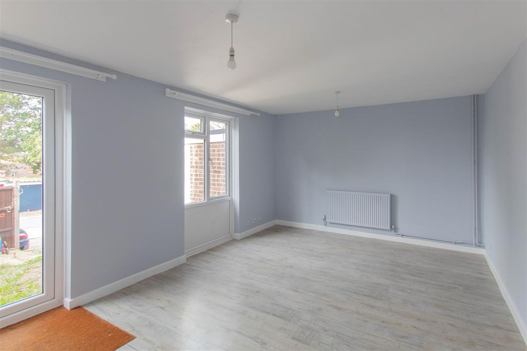 Property photo 3 of 8 Img_2795.Jpg