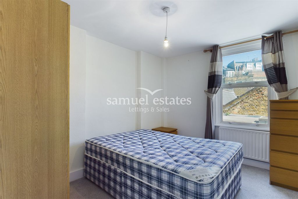 Property photo 2 of 7 Bedroom