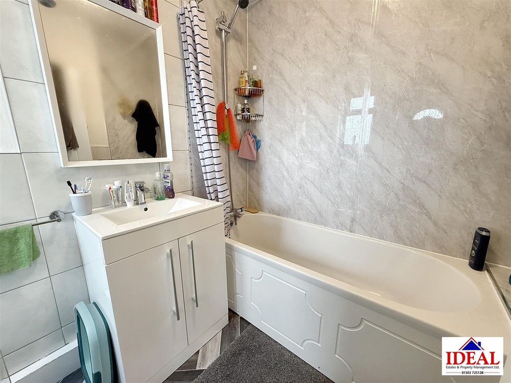 Property photo 3 of 10 Image00014.Jpg