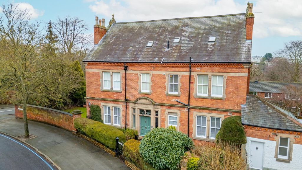 Property photo 2 of 28 Front (Exterior)