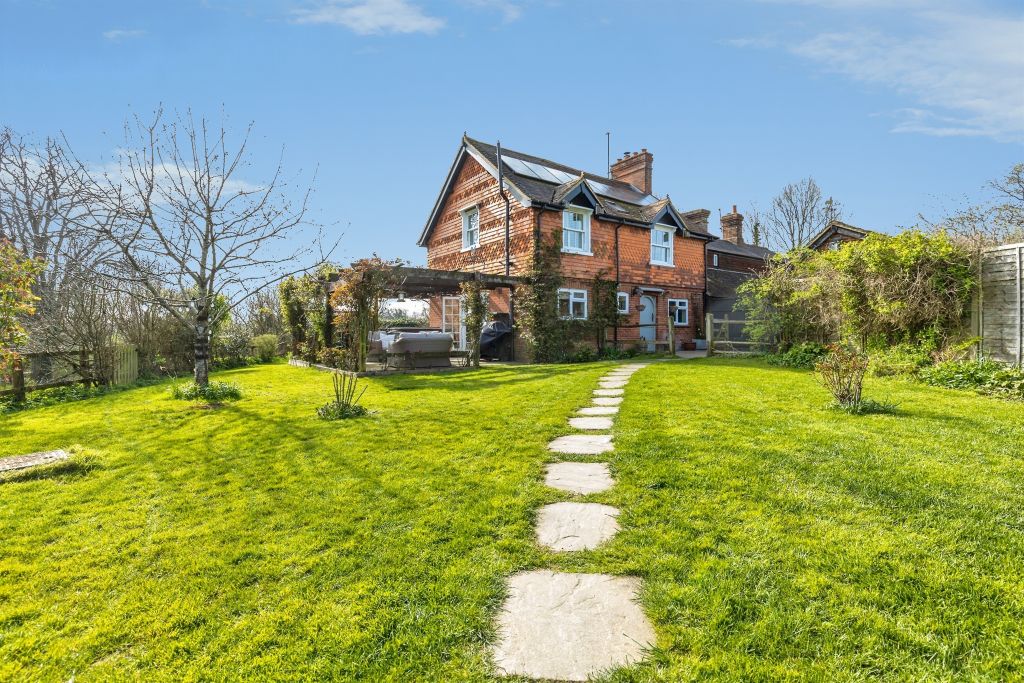 Property photo 1 of 27