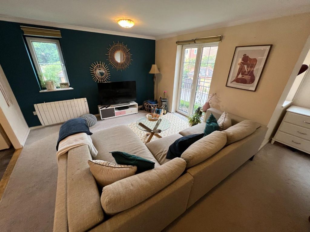 Property photo 3 of 13 Living Room