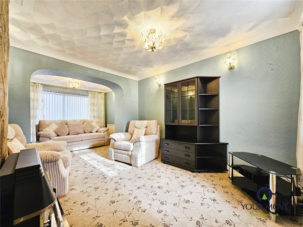 Property photo 2 of 11 Lounge/Dining Room