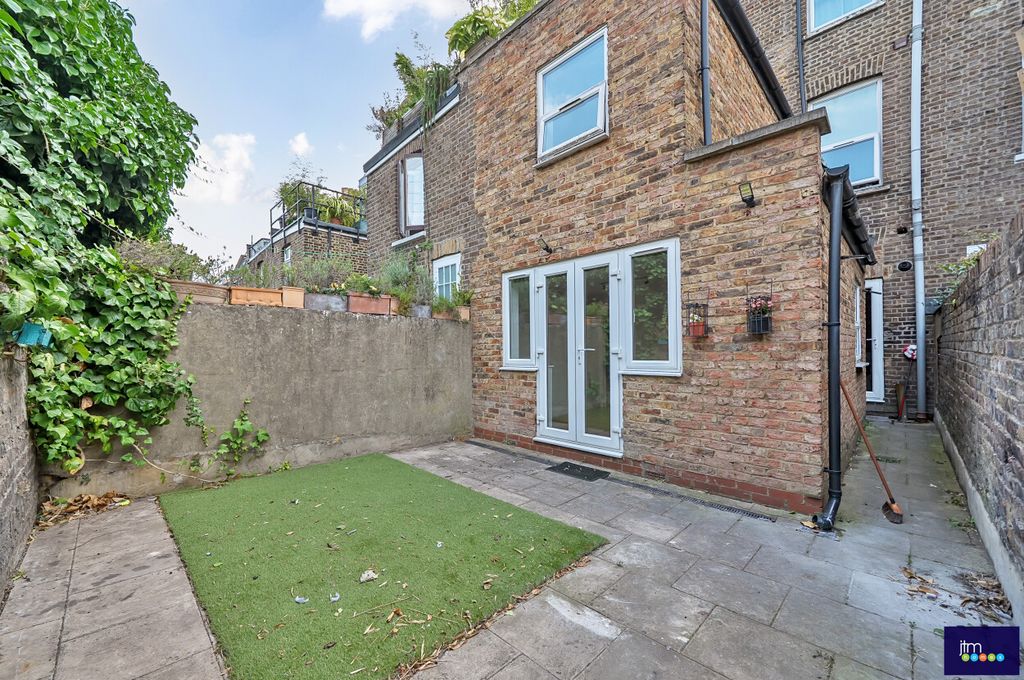 Property photo 3 of 10
