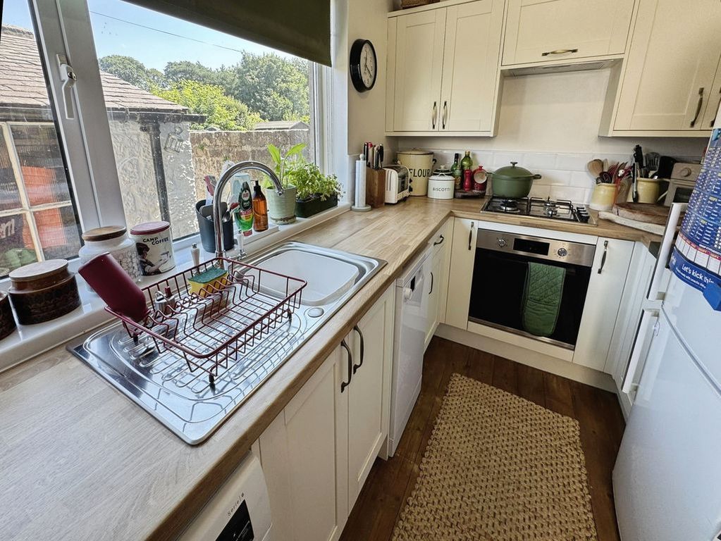 Property photo 2 of 10 Photo 8