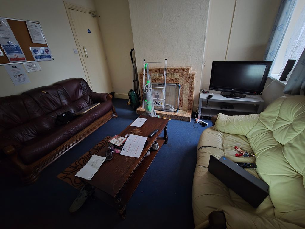 Property photo 3 of 7