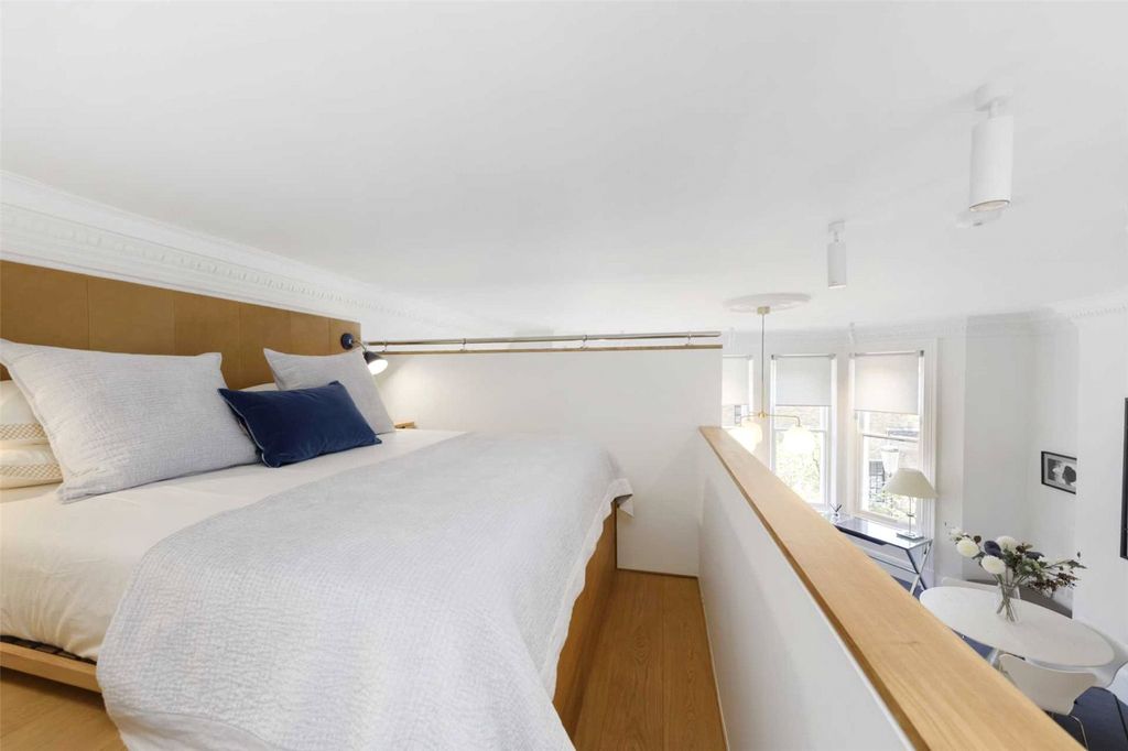 Property photo 3 of 4 Picture No. 04