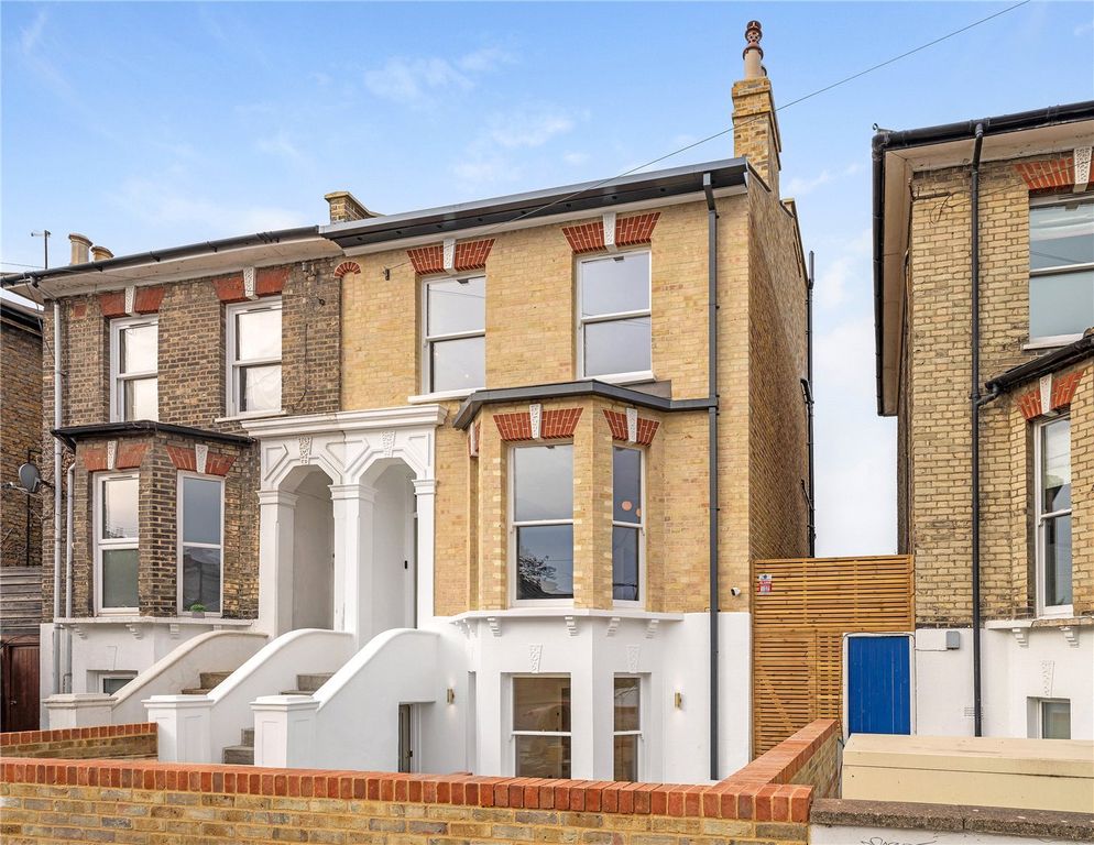 Property photo 2 of 27 External