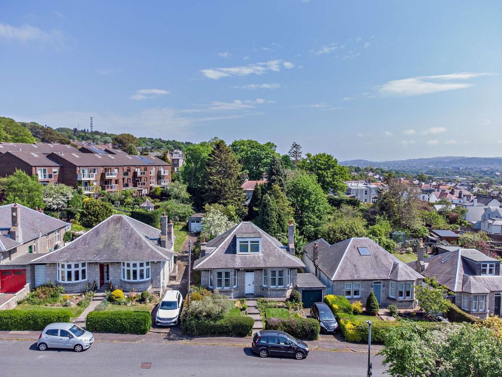 Property photo 2 of 20 Hillview Road