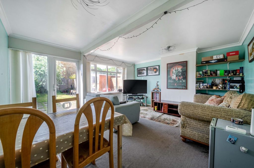 Property photo 2 of 11 1464977-5-6A1029B...