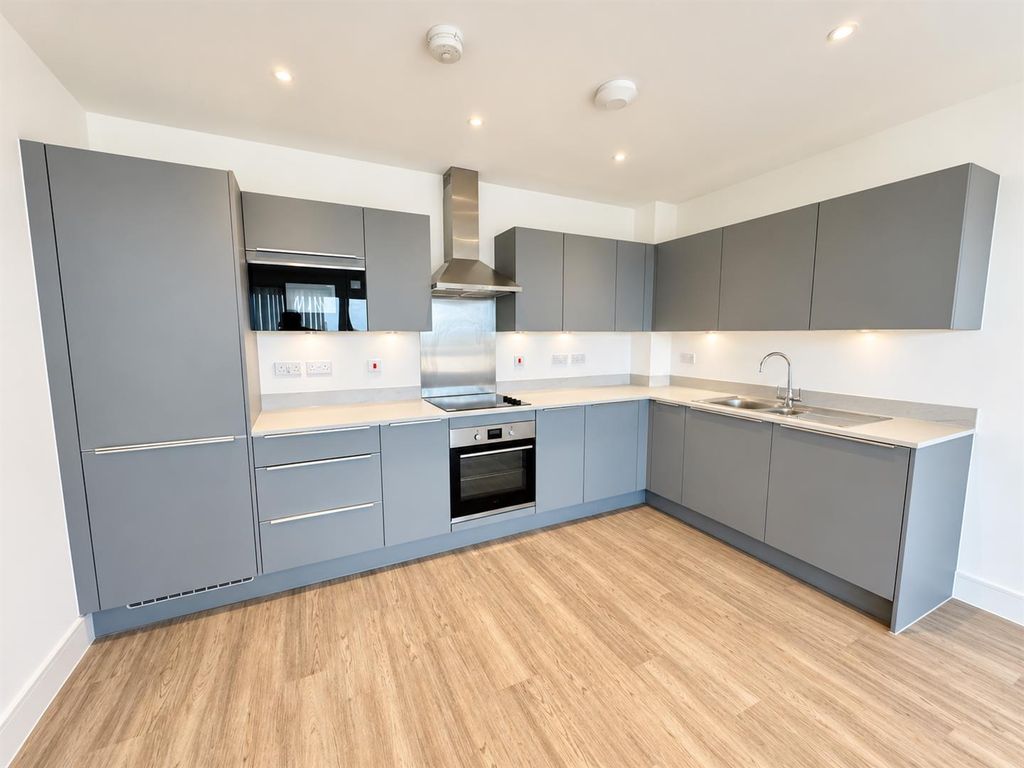 Property photo 1 of 8 Kitchen 1 .Png