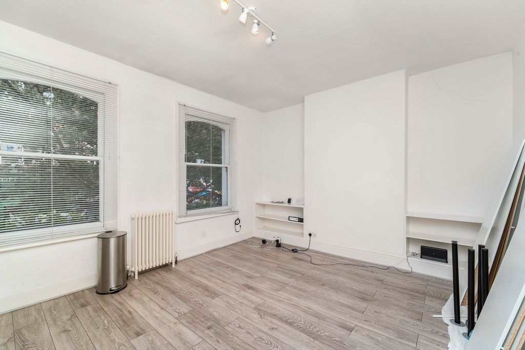 Property photo 2 of 20 Pbox-Img.Jpg