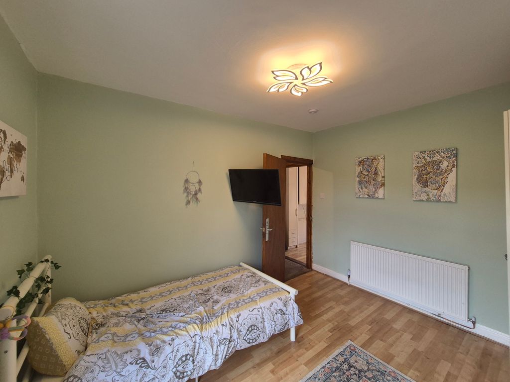 Property photo 2 of 11 Image