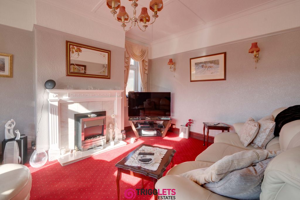 Property photo 3 of 52