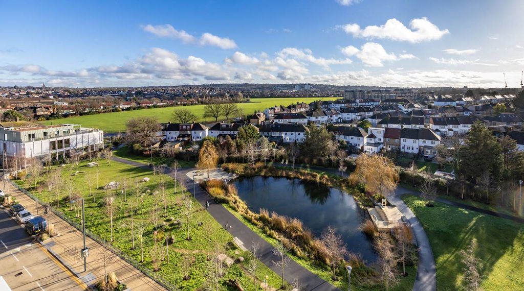 Property photo 1 of 29